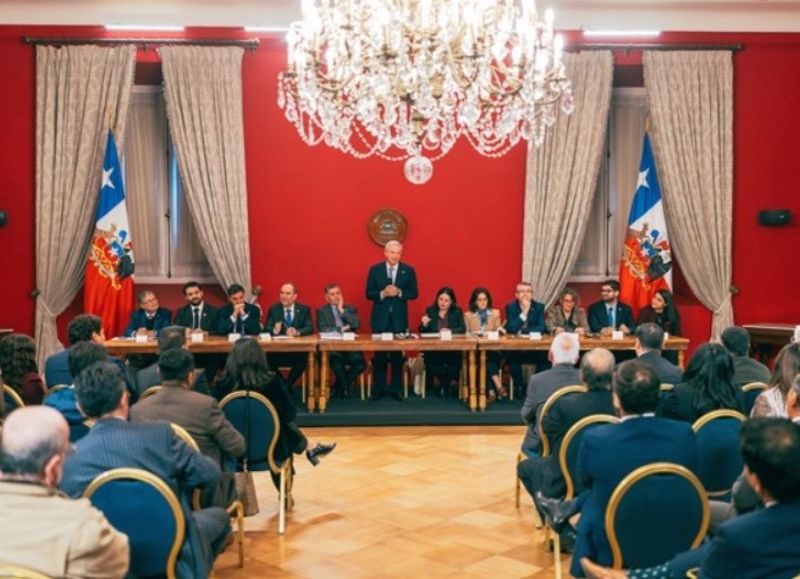 VIDEO | José Antonio Kast reunió a más de 60 alcaldes opositores en La Moneda y prometió “diálogo permanente”
